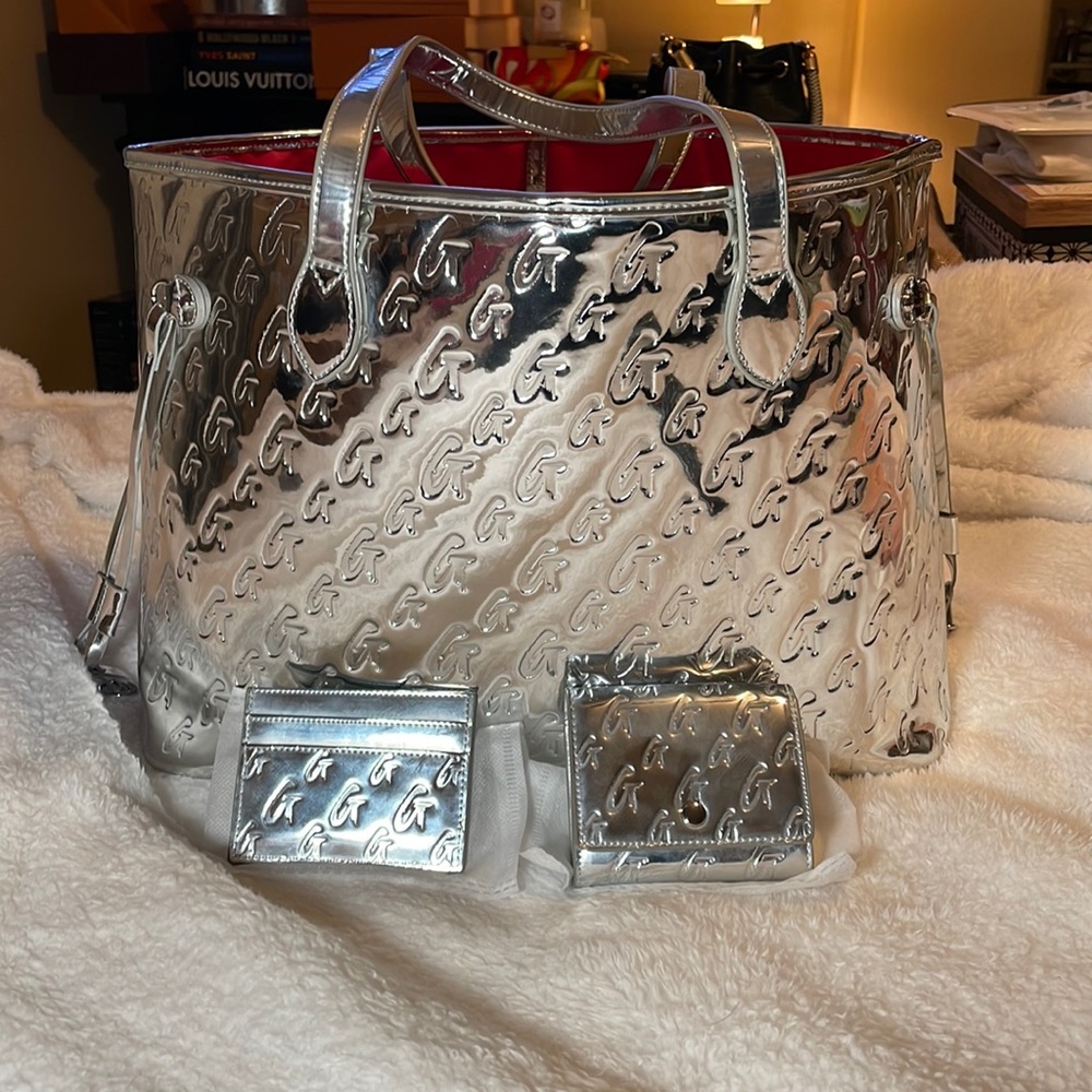 Glam-aholic silver tote bag, wallet and cardholder